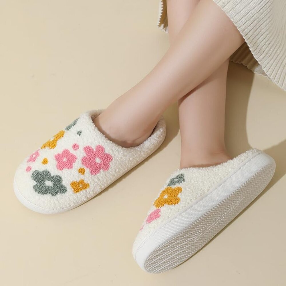 Plush Embroidered Slippers Soft Fluffy Warm Indoor Outdoor Unisex - Picture 2 of 7